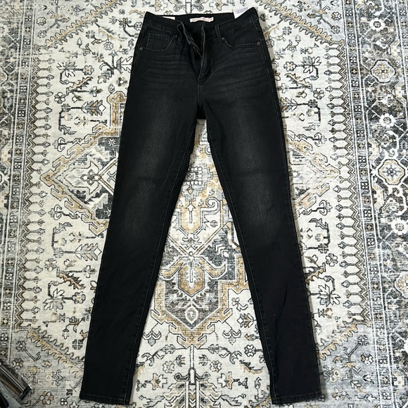 Levi jeans.  721 high rise skinny sz 26 - Picture 1 of 3